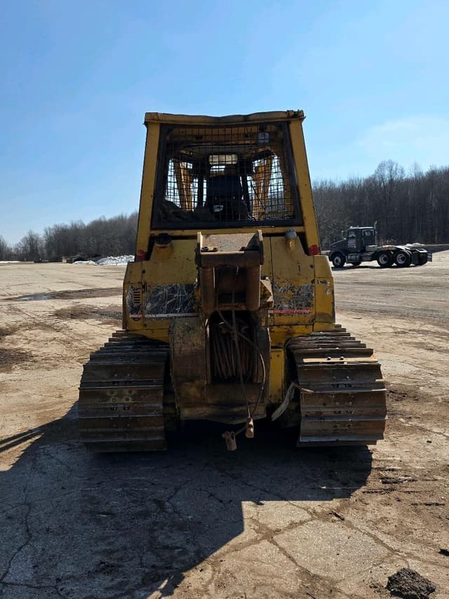 Image of Caterpillar D5G equipment image 3