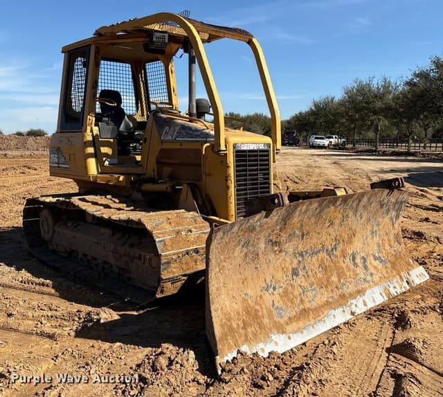 Image of Caterpillar D5G LGP equipment image 2