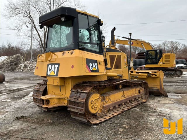 Image of Caterpillar D6KXL equipment image 4