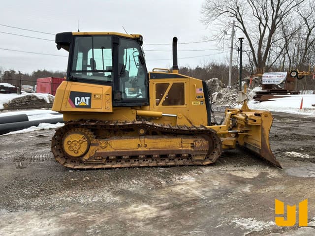 Image of Caterpillar D6KXL equipment image 3
