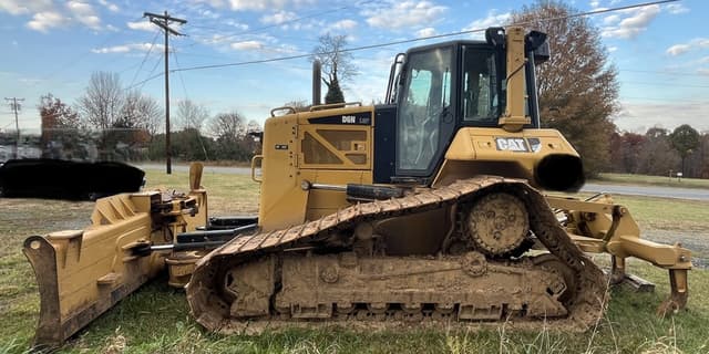 Image of Caterpillar D6N LGP equipment image 3