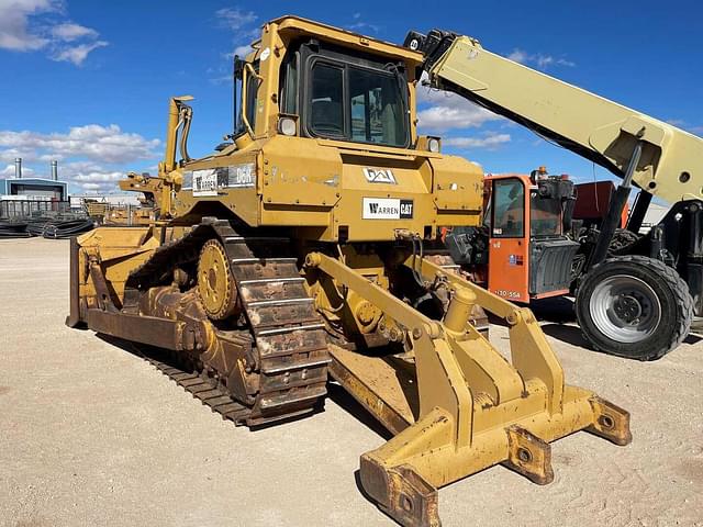 Image of Caterpillar D6R equipment image 3