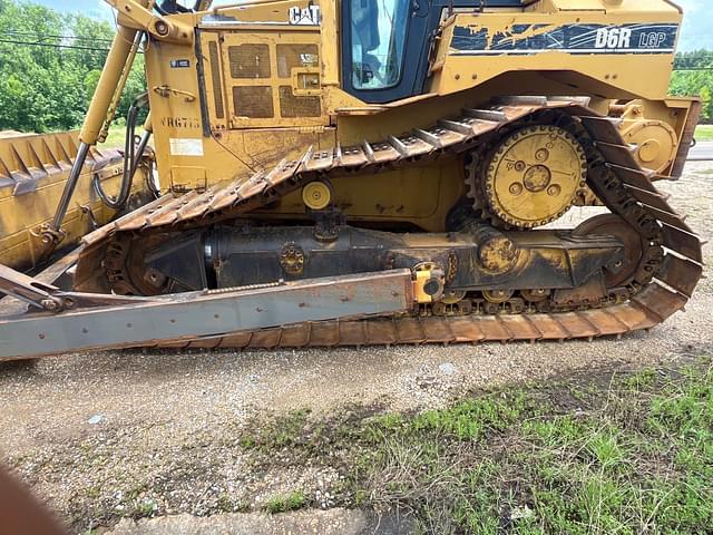 Image of Caterpillar D6R LGP equipment image 2