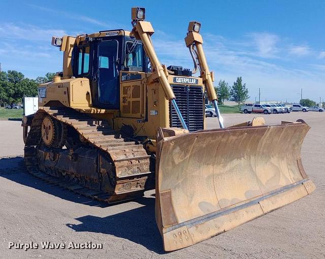 Image of Caterpillar D6T XW equipment image 2