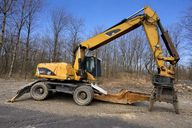 Image of Caterpillar M322D equipment image 4