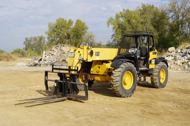 Image of Caterpillar TH460B equipment image 4