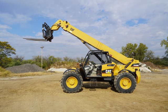 Image of Caterpillar TH460B equipment image 1