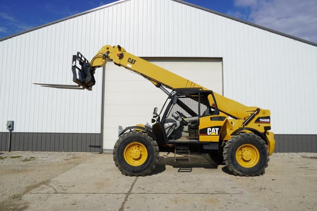 Image of Caterpillar TH460B equipment image 2