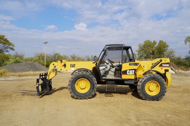 Image of Caterpillar TH460B equipment image 3
