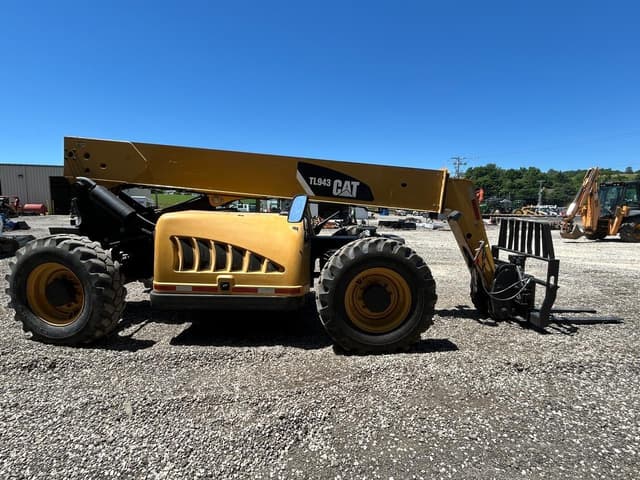 Image of Caterpillar TL943 equipment image 4