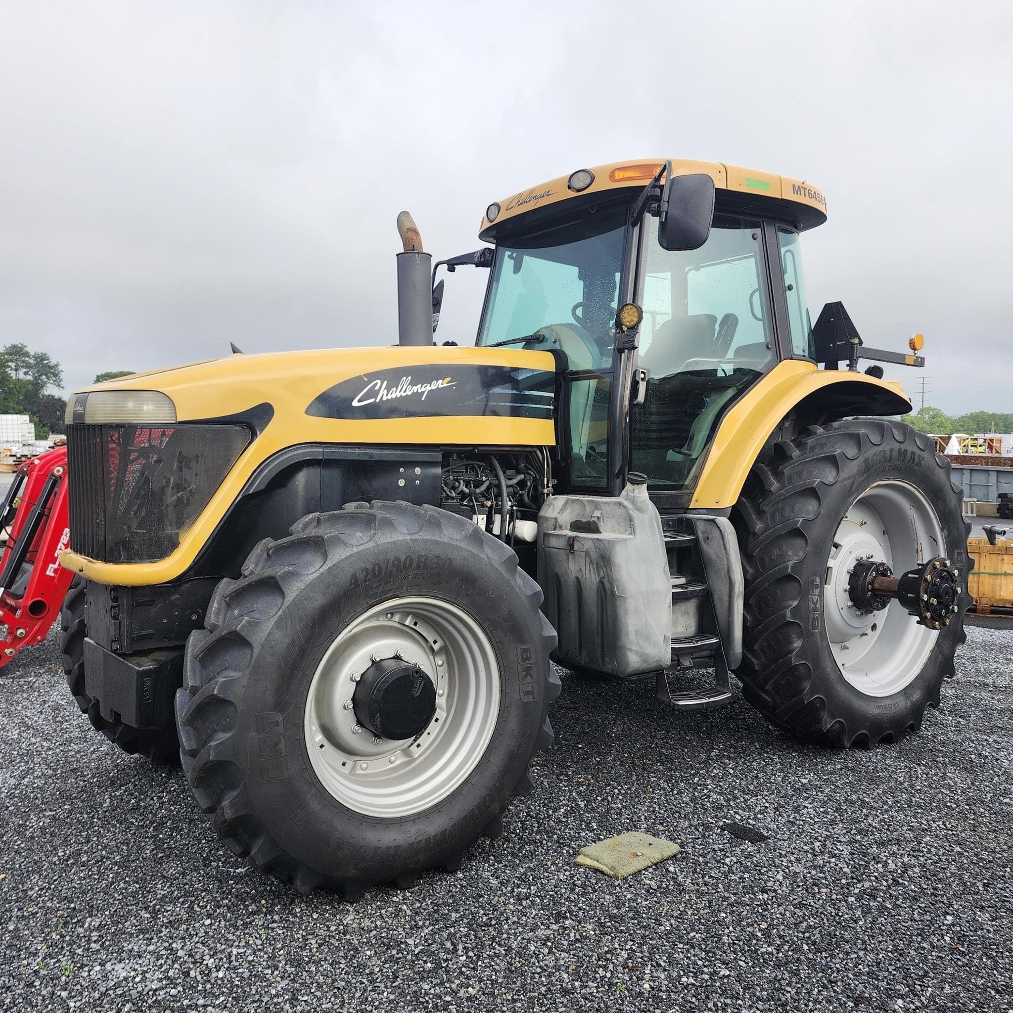 2007 Challenger MT645B Equipment Image0