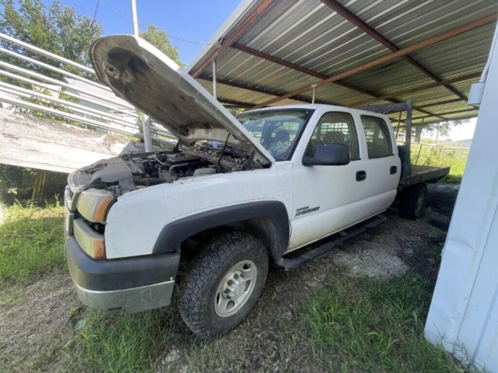 2007 Chevrolet 2500HD Equipment Image0