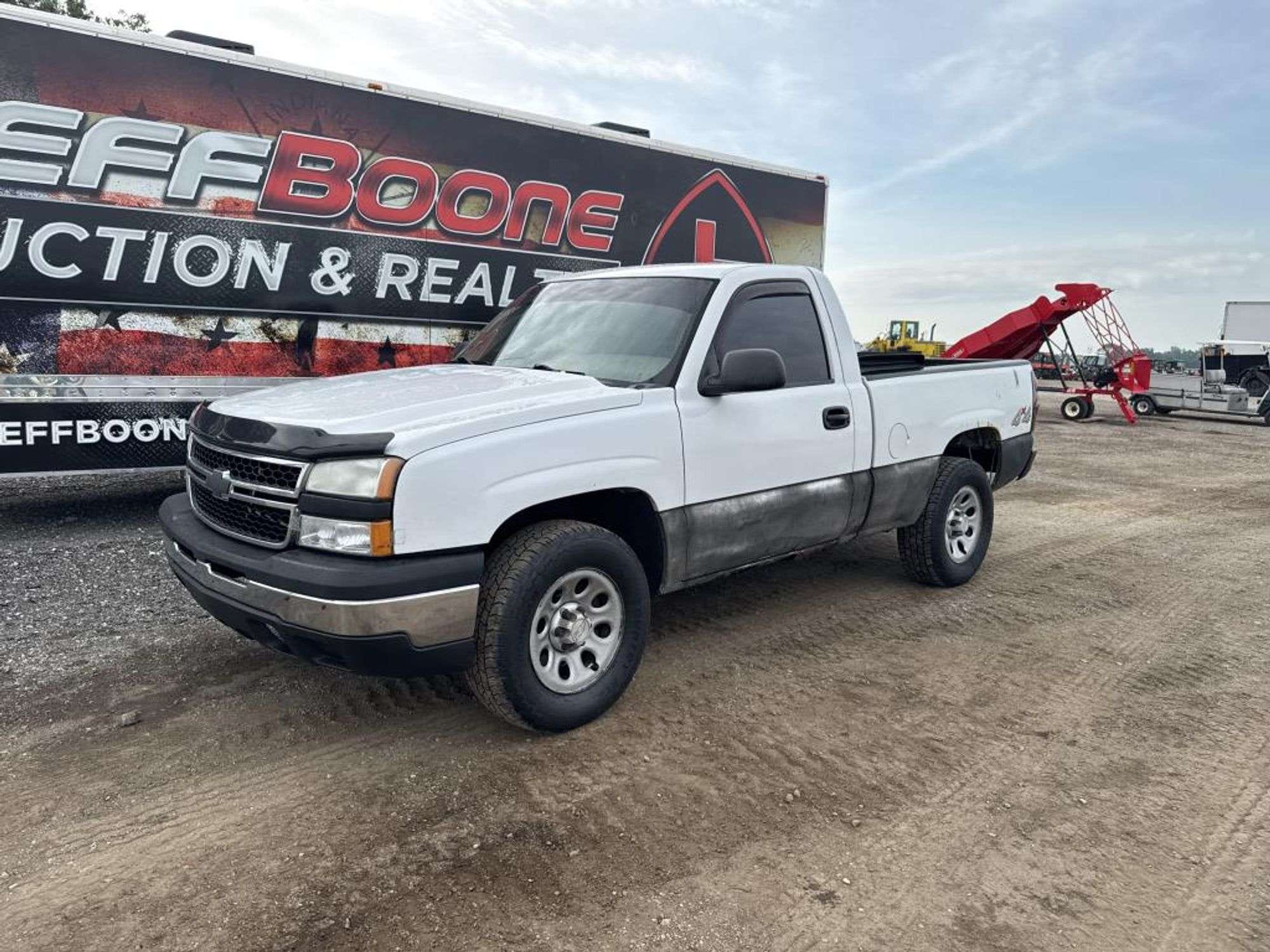 2007 Chevrolet 1500 Equipment Image0