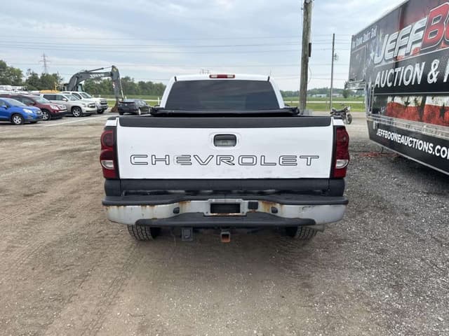 Image of Chevrolet 1500 equipment image 2