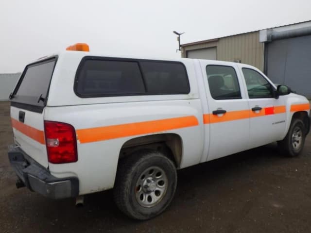 Image of Chevrolet 1500 equipment image 2