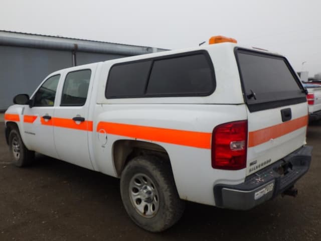 Image of Chevrolet 1500 equipment image 3