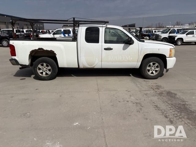 Image of Chevrolet 1500 equipment image 3