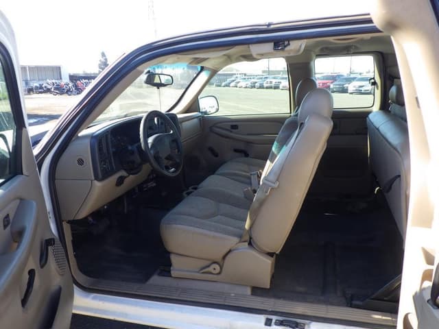 Image of Chevrolet 1500 equipment image 4