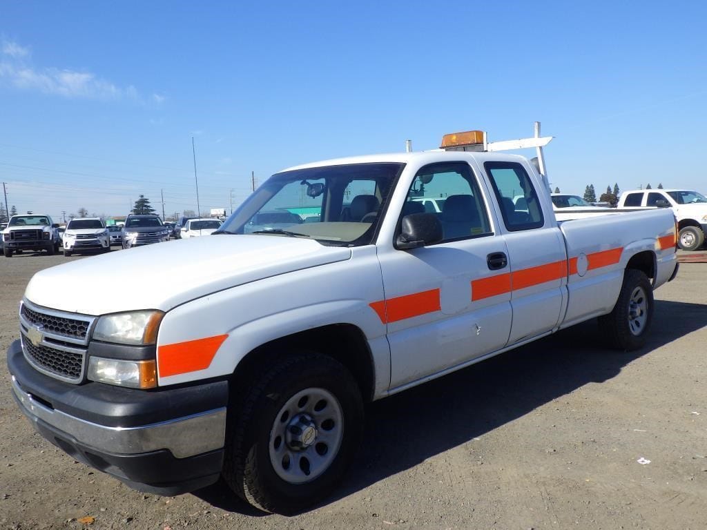 2007 Chevrolet 1500 Equipment Image0