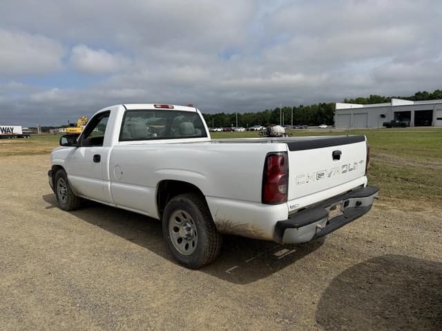 Image of Chevrolet 1500 equipment image 1