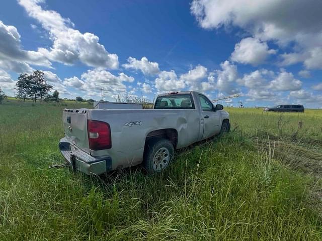 Image of Chevrolet 1500 equipment image 4