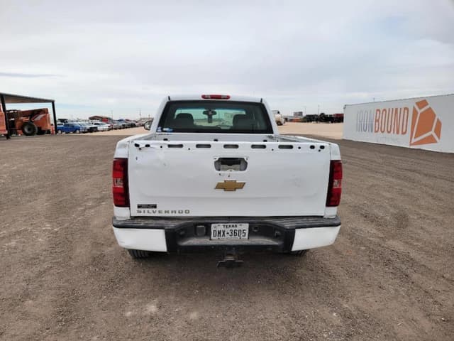 Image of Chevrolet 1500 equipment image 3