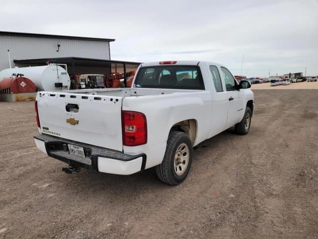 Image of Chevrolet 1500 equipment image 4