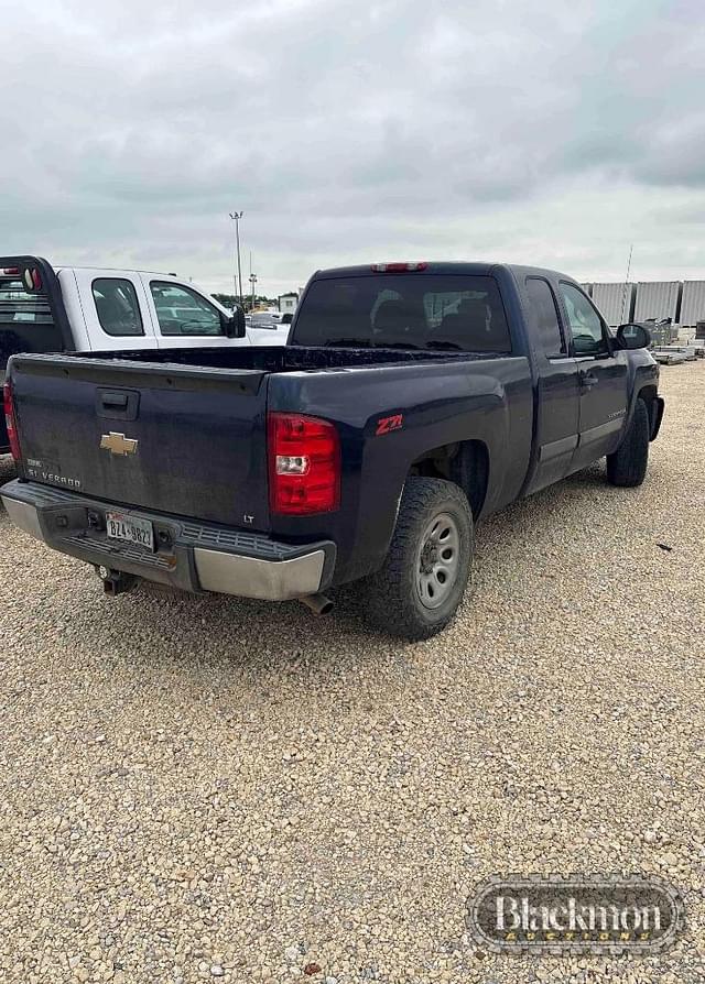 Image of Chevrolet 1500 equipment image 2