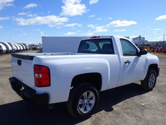 Image of Chevrolet 1500 equipment image 2