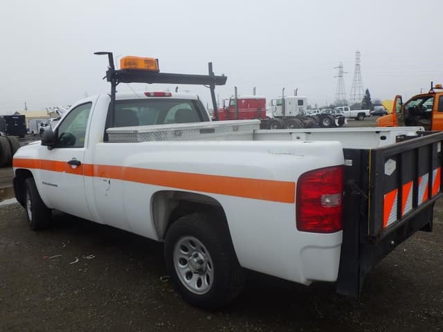 Image of Chevrolet 1500 equipment image 3