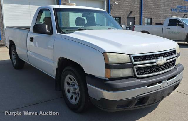 Image of Chevrolet 1500 equipment image 2