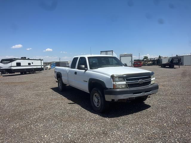 Image of Chevrolet 2500 equipment image 4