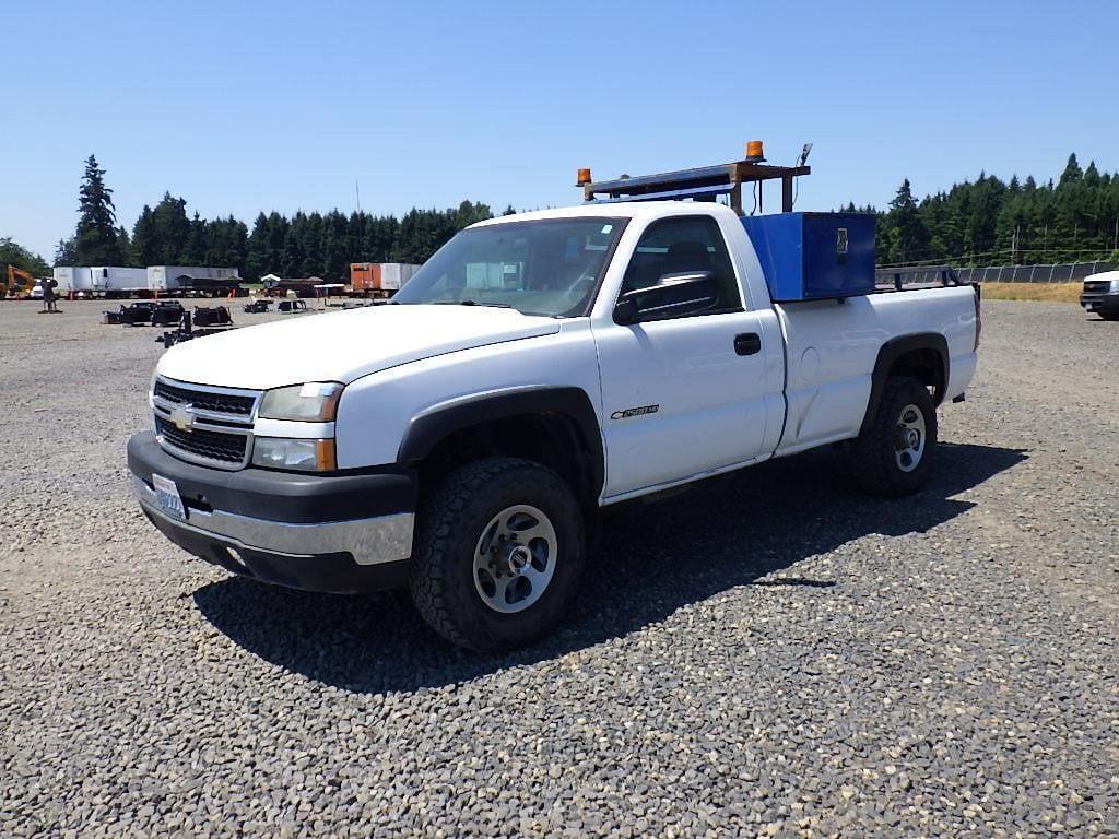 Image of Chevrolet 2500 Primary image