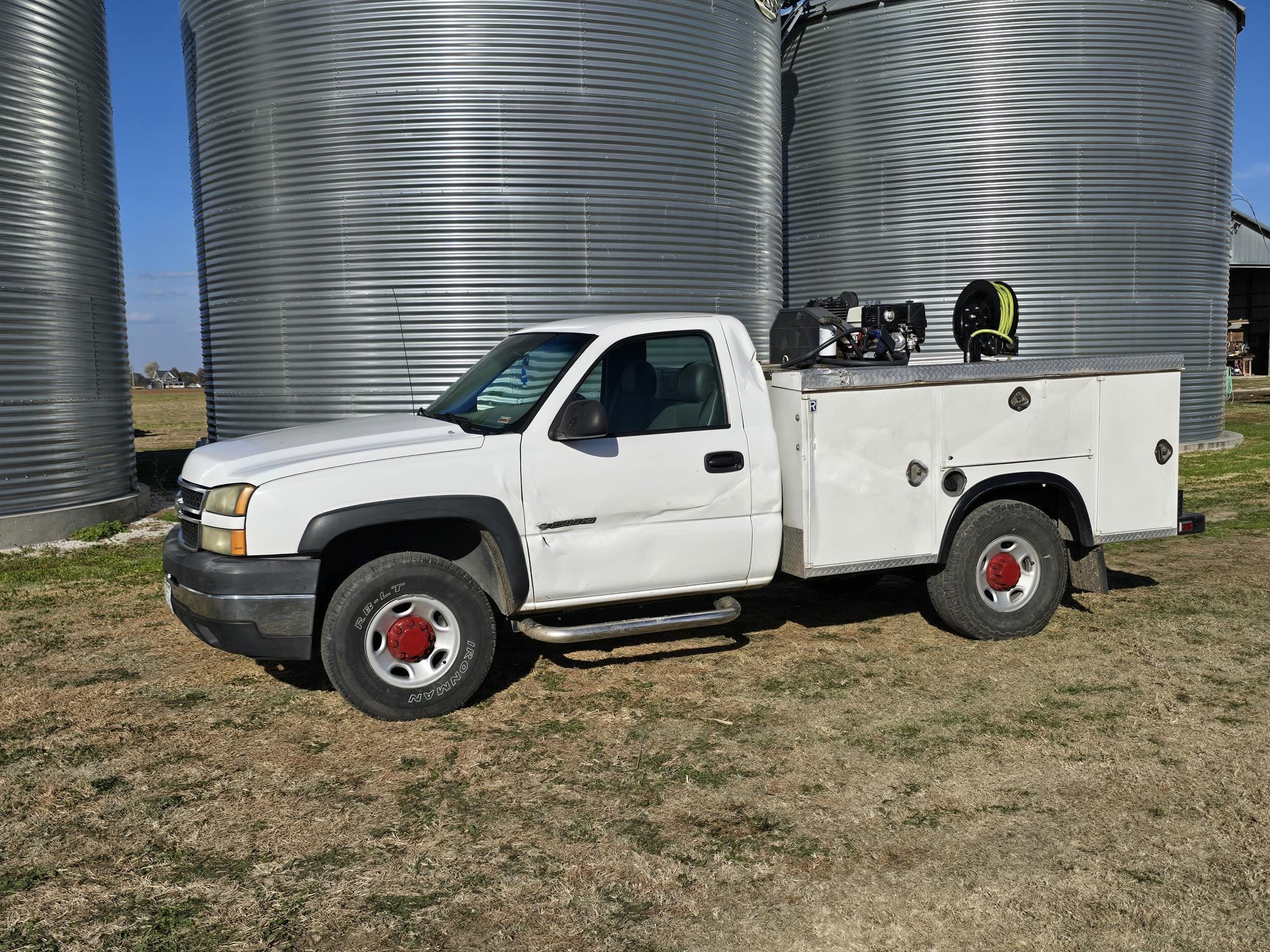 2007 Chevrolet 2500 Equipment Image0