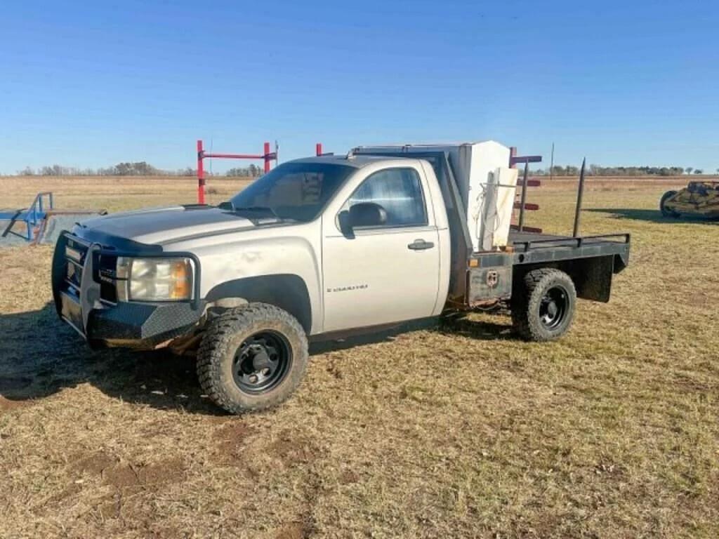 Image of Chevrolet 2500 Primary image