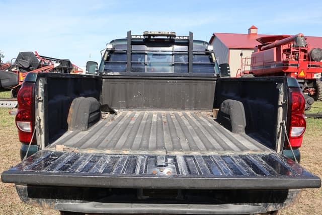 Image of Chevrolet 2500 equipment image 3