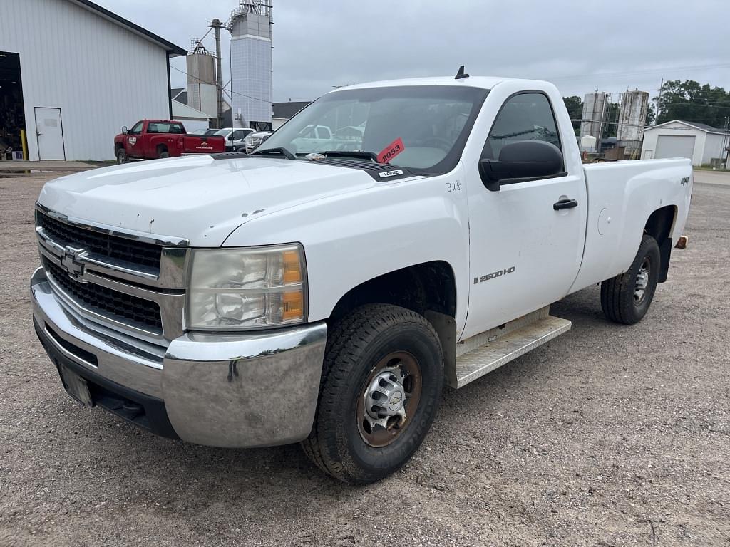 Image of Chevrolet 2500HD Primary image