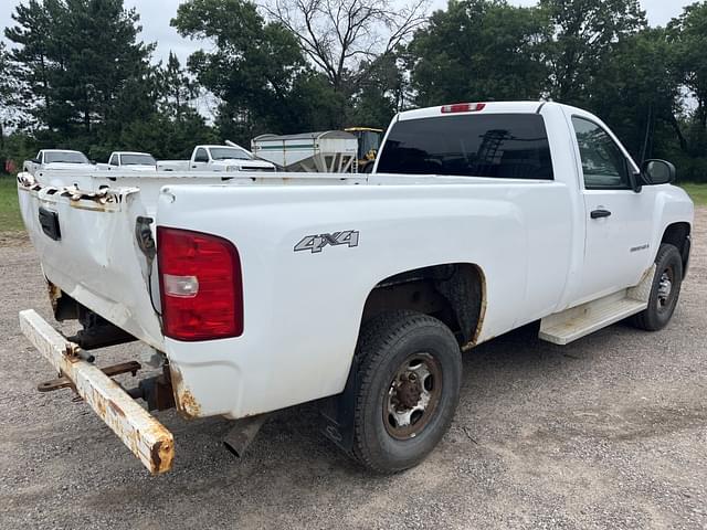 Image of Chevrolet 2500HD equipment image 4