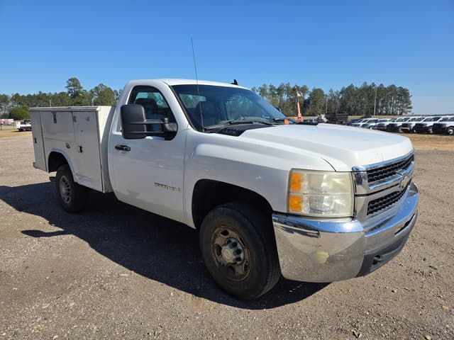 Image of Chevrolet 2500HD equipment image 2