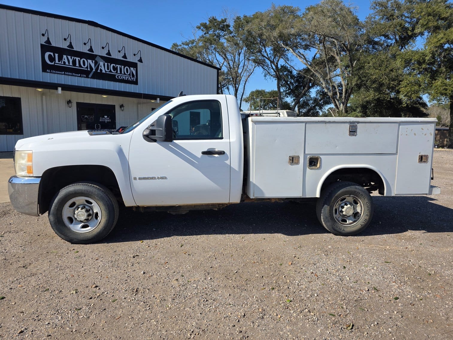 2007 Chevrolet 2500HD Equipment Image0