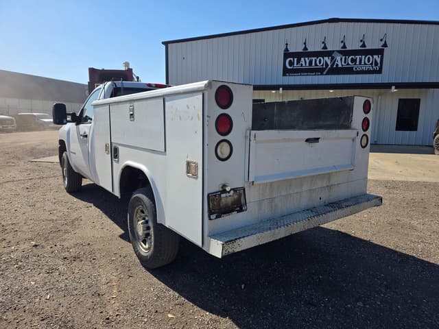 Image of Chevrolet 2500HD equipment image 4