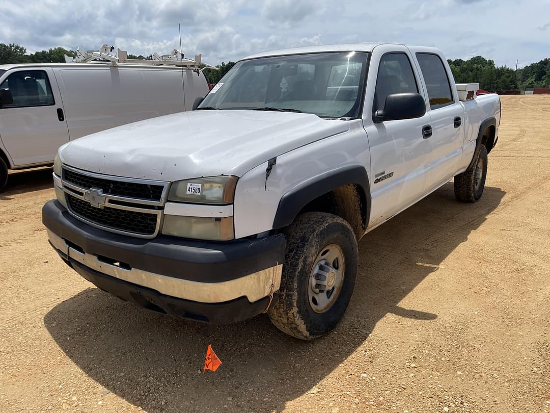 Image of Chevrolet 2500HD Primary image