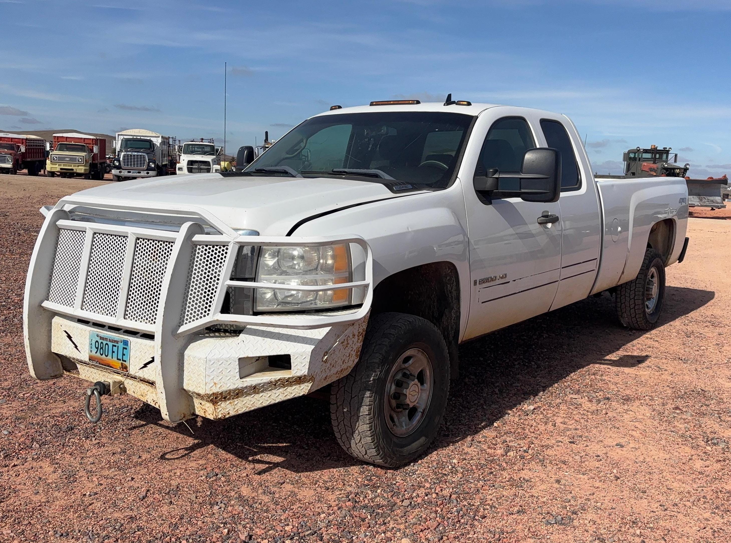 2007 Chevrolet 2500HD Equipment Image0