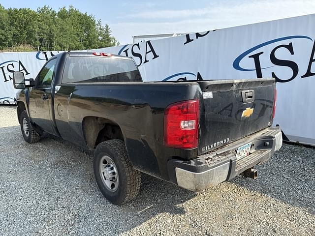 Image of Chevrolet 2500 equipment image 2
