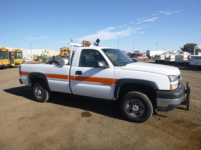 Image of Chevrolet 2500 equipment image 1