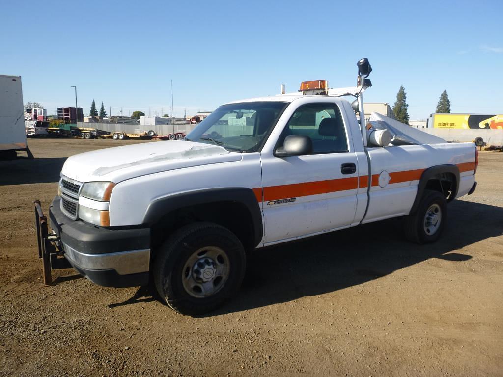 Image of Chevrolet 2500 Primary image