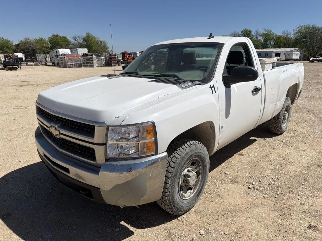 2007 Chevrolet 2500 Equipment Image0