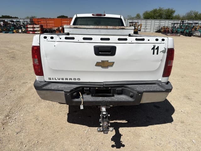 Image of Chevrolet 2500 equipment image 3