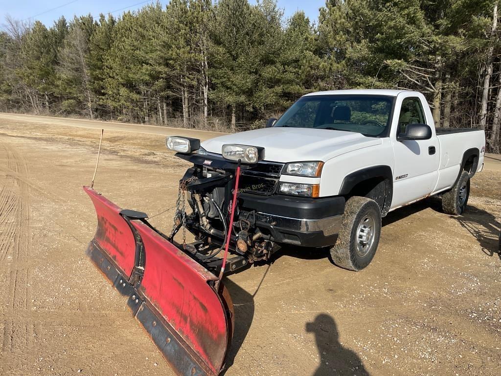 Image of Chevrolet 2500 Primary image