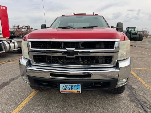 Image of Chevrolet 2500HD equipment image 2